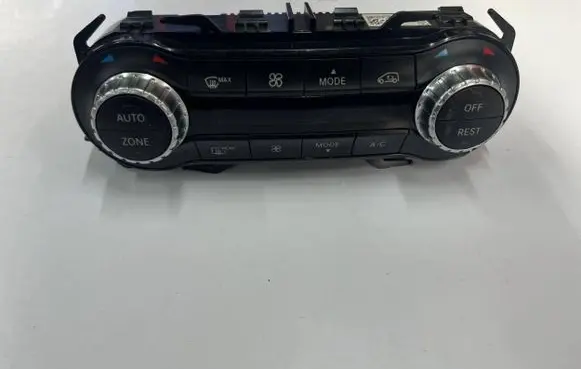 Mercedes-Benz CLA C117 X117 W117 Climate control unit A2469000715 5HB01044807 A2469010805