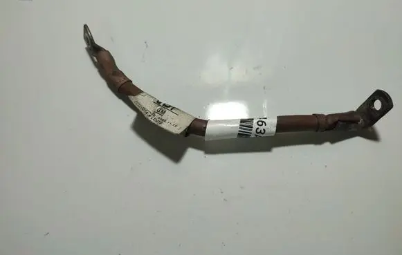 Opel Astra H Positive cable (battery) 13127074