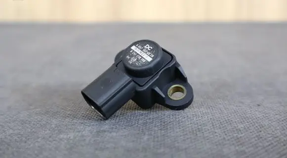 Mercedes-Benz SLK R172 Air pressure sensor 0071530028 A0071530028