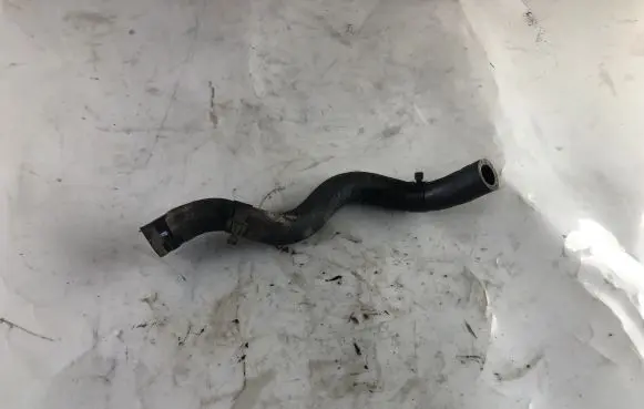 KIA Sorento Engine coolant pipe/hose