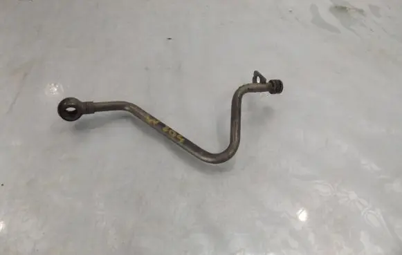 Mercedes-Benz C AMG W204 Turbo turbocharger oiling pipe/hose
