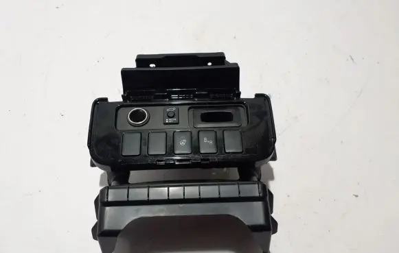 Mitsubishi Outlander Other switches/knobs/shifts 8010A317