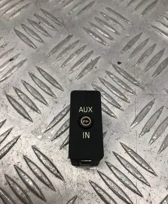 BMW 3 E90 E91 AUX in-socket connector 6930561