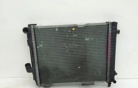 Mercedes-Benz E W124 Coolant radiator 1245001403