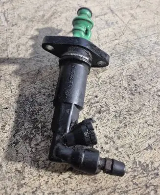 Clutch slave cylinder