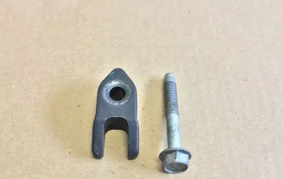 Chevrolet Cruze Fuel Injector clamp holder 761