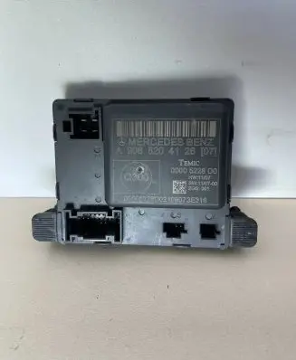 Mercedes-Benz Sprinter W906 Door control unit/module A9068204126