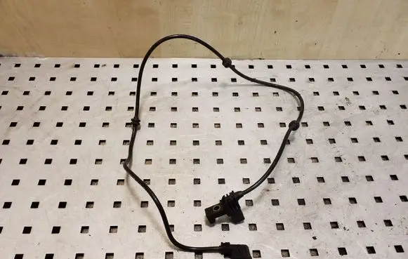 Mercedes-Benz E W212 Brake pads wear sensor A2125401705