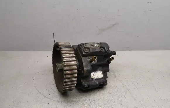 Peugeot 607 Fuel injection high pressure pump 0445010021