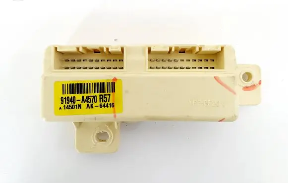 KIA Carens III Fuse module 91940A4570