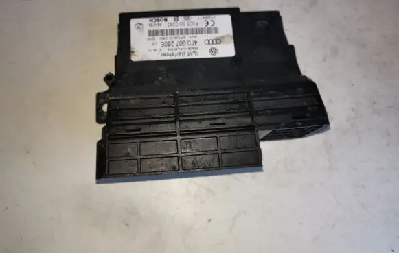 Audi Q7 4L Power management control unit 4F0907280E 4F0910280