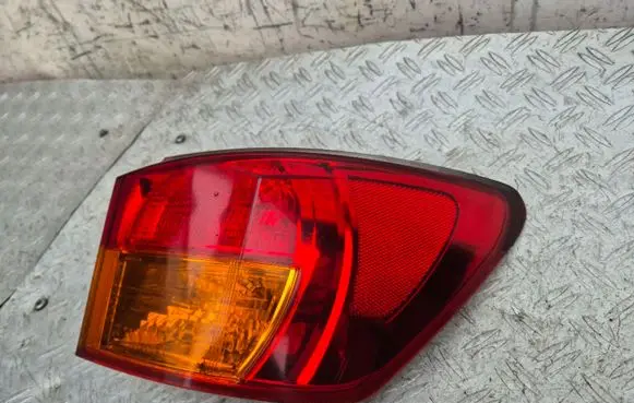 Lexus IS 220D-250-350 Rear/tail lights 5340