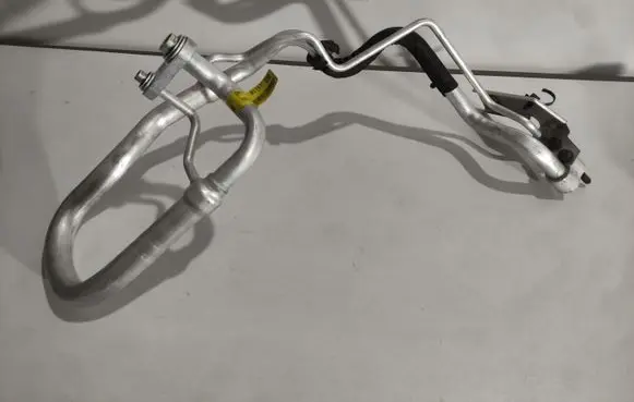Jeep Grand Cherokee Air conditioning (A/C) pipe/hose 68217214AD 53222