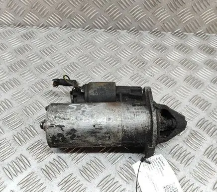 BMW 5 E34 Starter motor 1005821086 0001108064