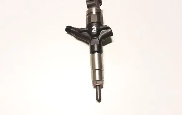 Subaru Forester SH Fuel injector 16613AA020 DENSO7890
