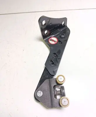 Peugeot Expert Sliding door lower roller guide/hinge 98080758D
