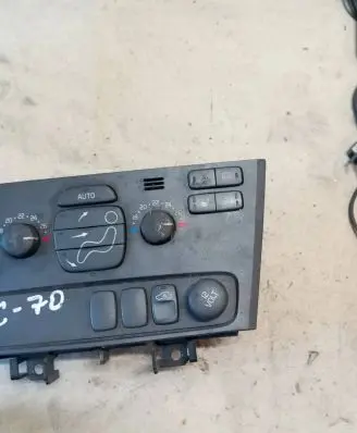 Volvo S60 Climate control unit 8691876