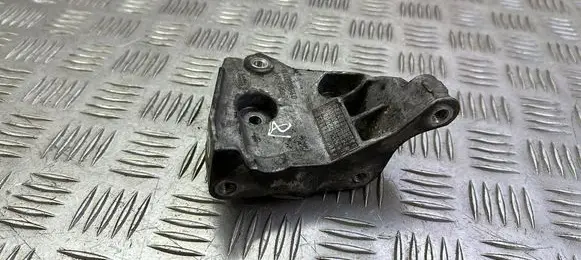 Land Rover Range Rover Sport L320 Power steering pump mounting bracket QVU500340