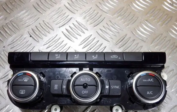 Skoda Superb B8 (3V) Climate control unit 3V0907044A