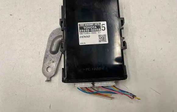 Toyota Yaris Other control units/modules 896900D050 MB1028500830