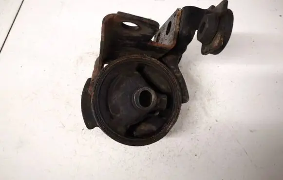 Ford Maverick Engine mount bracket