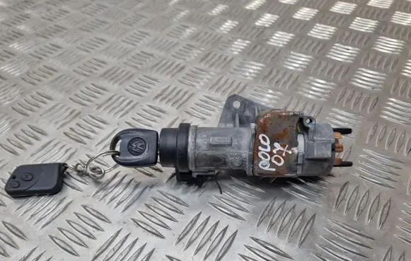 Volkswagen Polo IV 9N3 Ignition lock 4B0905851N