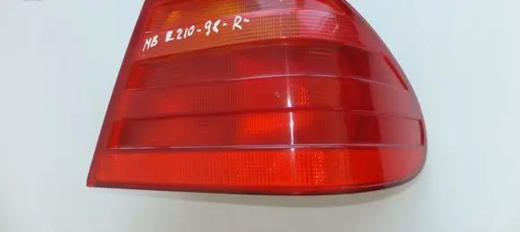 Mercedes-Benz E W210 Rear/tail lights 2108204464 A2108204464