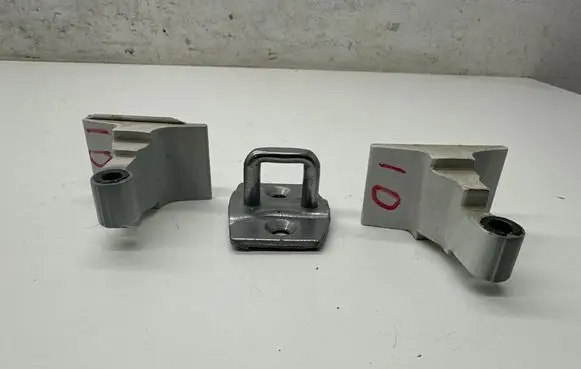 BMW 7 F01 F02 F03 F04 Front door upper hinge 7177558 FS03DE