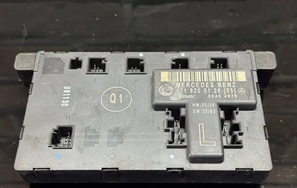 Mercedes-Benz SLK R171 Door control unit/module 1718205126 00404876