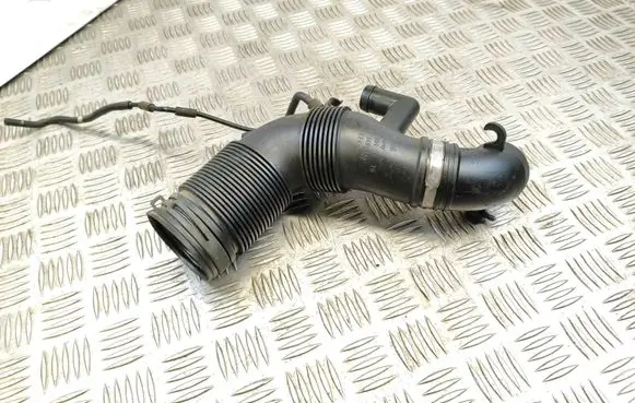 Skoda Fabia Mk2 (5J) Turbo air intake inlet pipe/hose 6R0129654 446349