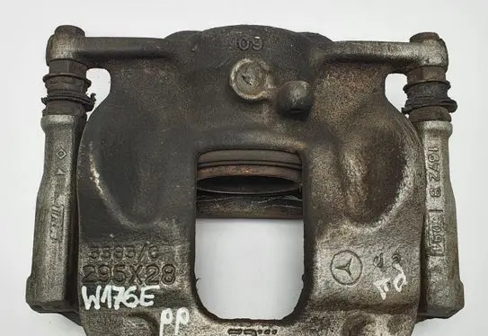 Mercedes-Benz A W176 Front brake caliper