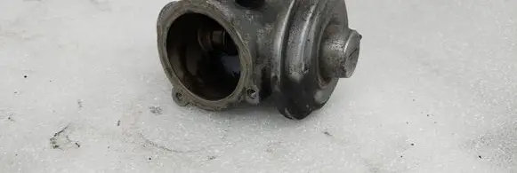 BMW 3 E90 E91 EGR valve 77911480 70045000