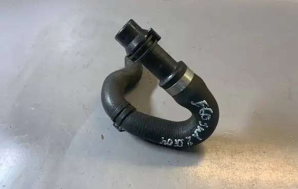 BMW 5 E60 E61 Engine coolant pipe/hose 6916090 64216916090