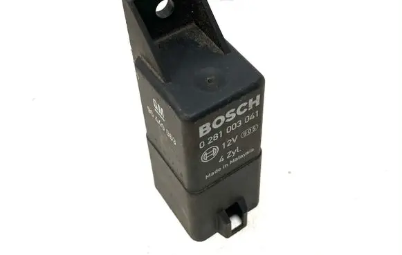 Chevrolet Captiva Glow plug pre-heat relay 96440063 0281003041