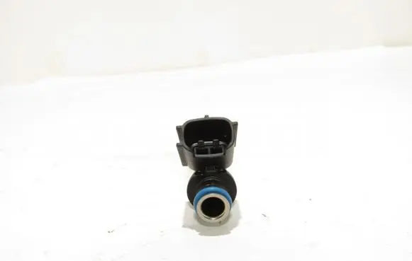 Toyota Auris 150 Fuel injector 0280158213