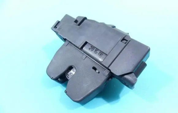 Opel Crossland X Tailgate/trunk/boot lock/catch/latch 3644675 IMPRK1348042