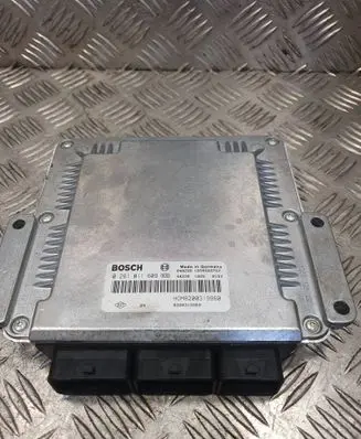 Volvo S40, V40 Engine control unit/module 0281011609 1039S03752 8200319969