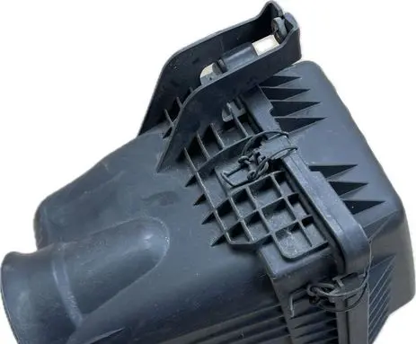 Lancia Thema Air filter box 0111018A