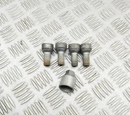 Volkswagen T-Roc Anti-theft wheel nuts and lock 5Q0698137