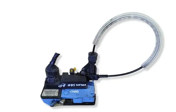 Volvo S60 Front door lock 8650546