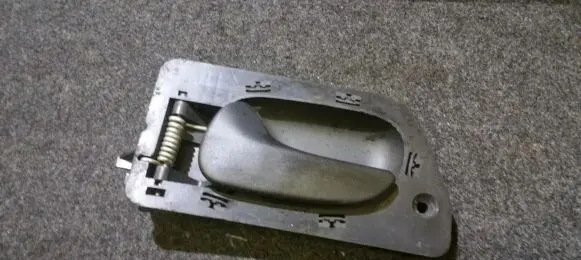 Renault Laguna I Front door interior handle 7700823286