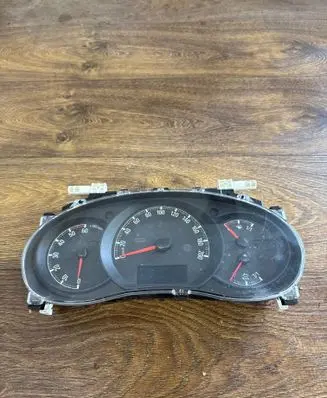 Speedometer (instrument cluster)