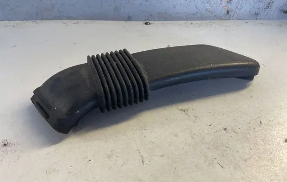 Renault Megane III Air intake duct part 244930002R