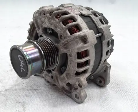 Volkswagen Golf VII Generator/alternator 04C903023L