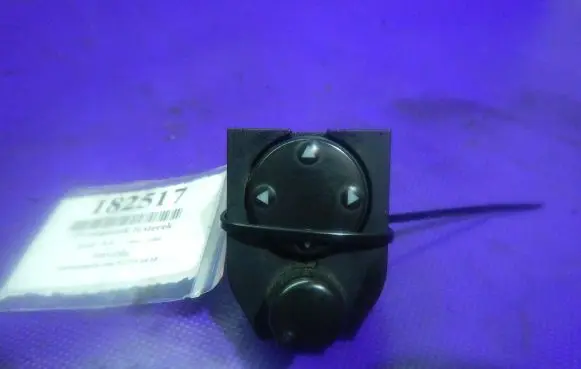 Audi A4 S4 B5 8D Wing mirror switch 8D0959565