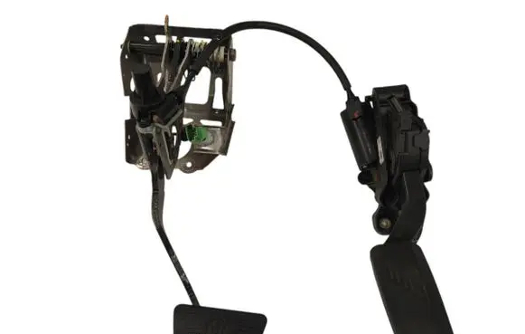 Maserati Ghibli Pedal assembly 04861716AE 6PV93396609