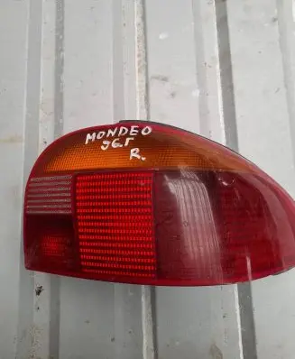 Ford Mondeo MK I Rear/tail lights D07LA 93BG13N004