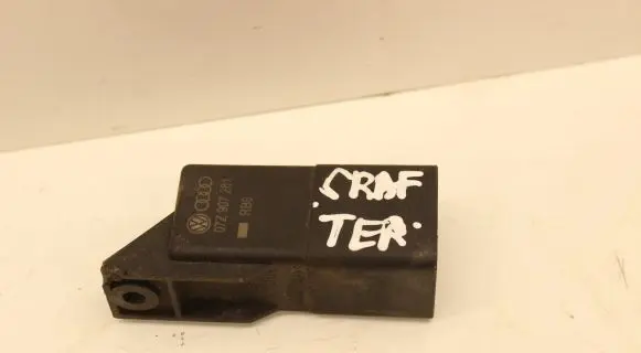 Volkswagen Crafter Glow plug pre-heat relay 0281003028