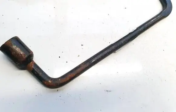 Citroen C4 I Wheel nut wrench 
