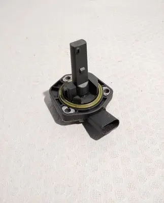 Volkswagen Golf V Oil level sensor 1J0907660C